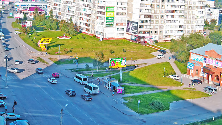 Онлайн веб-камера откуда открывается вид на остановку на Советской улице в Бийске